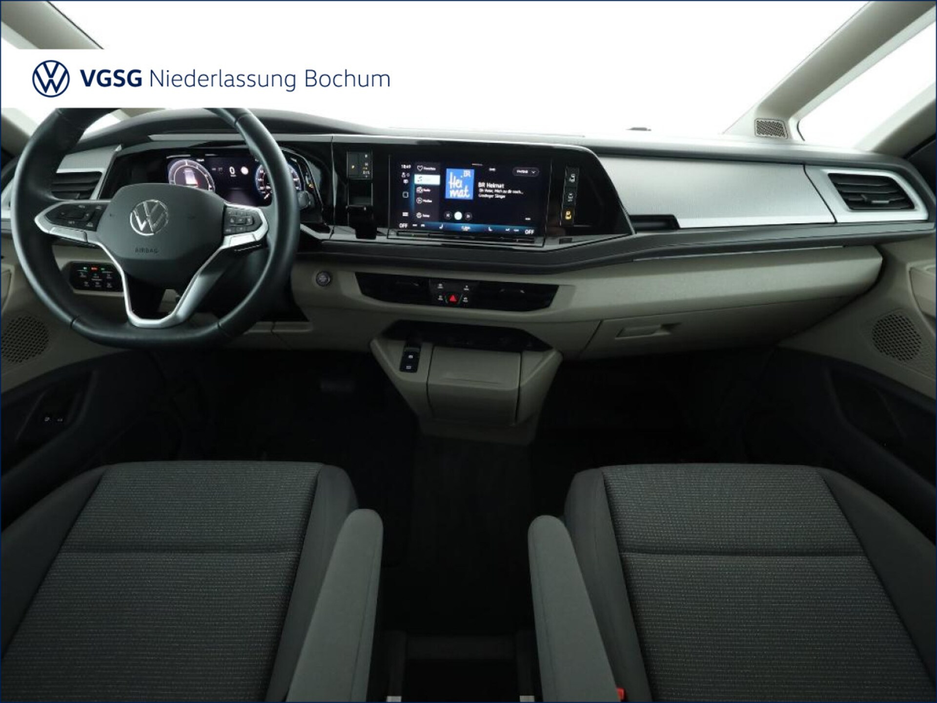 Volkswagen Multivan Langversion Basis-Modell