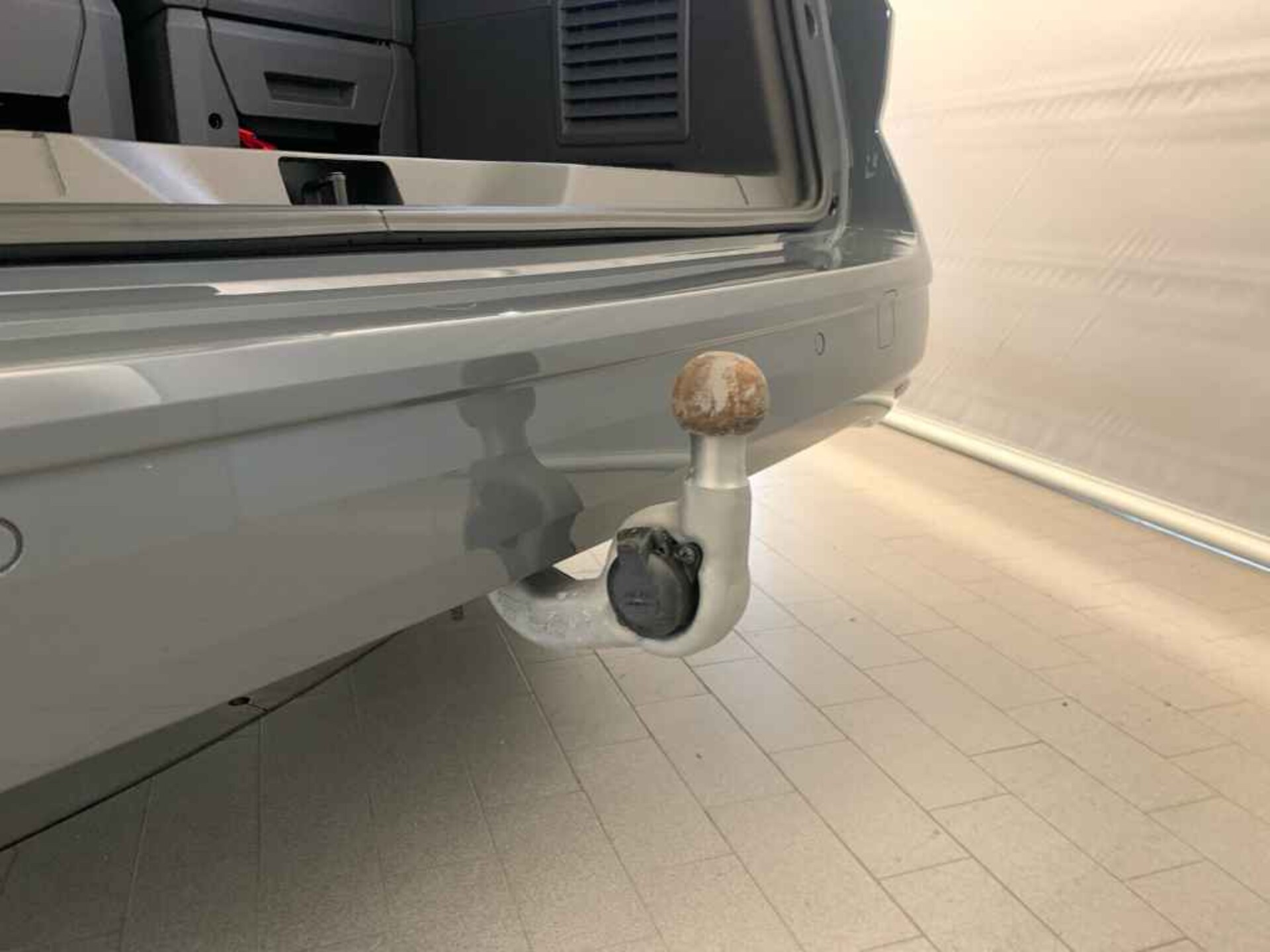 Volkswagen Multivan Langversion Basis-Modell