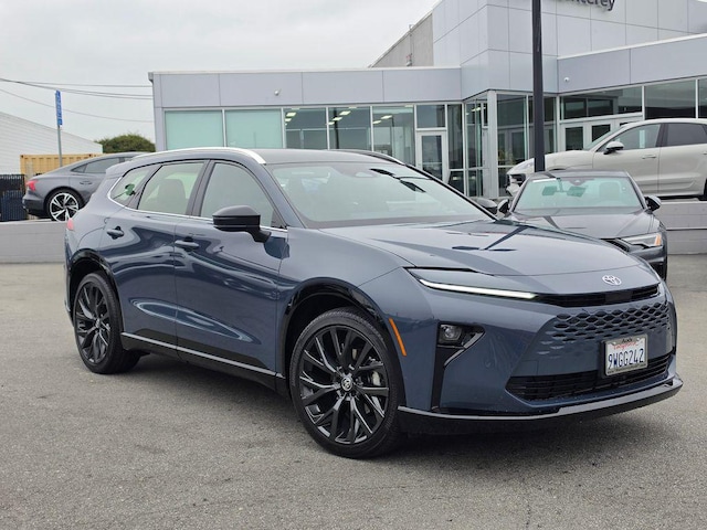 2025 Toyota Crown Signia