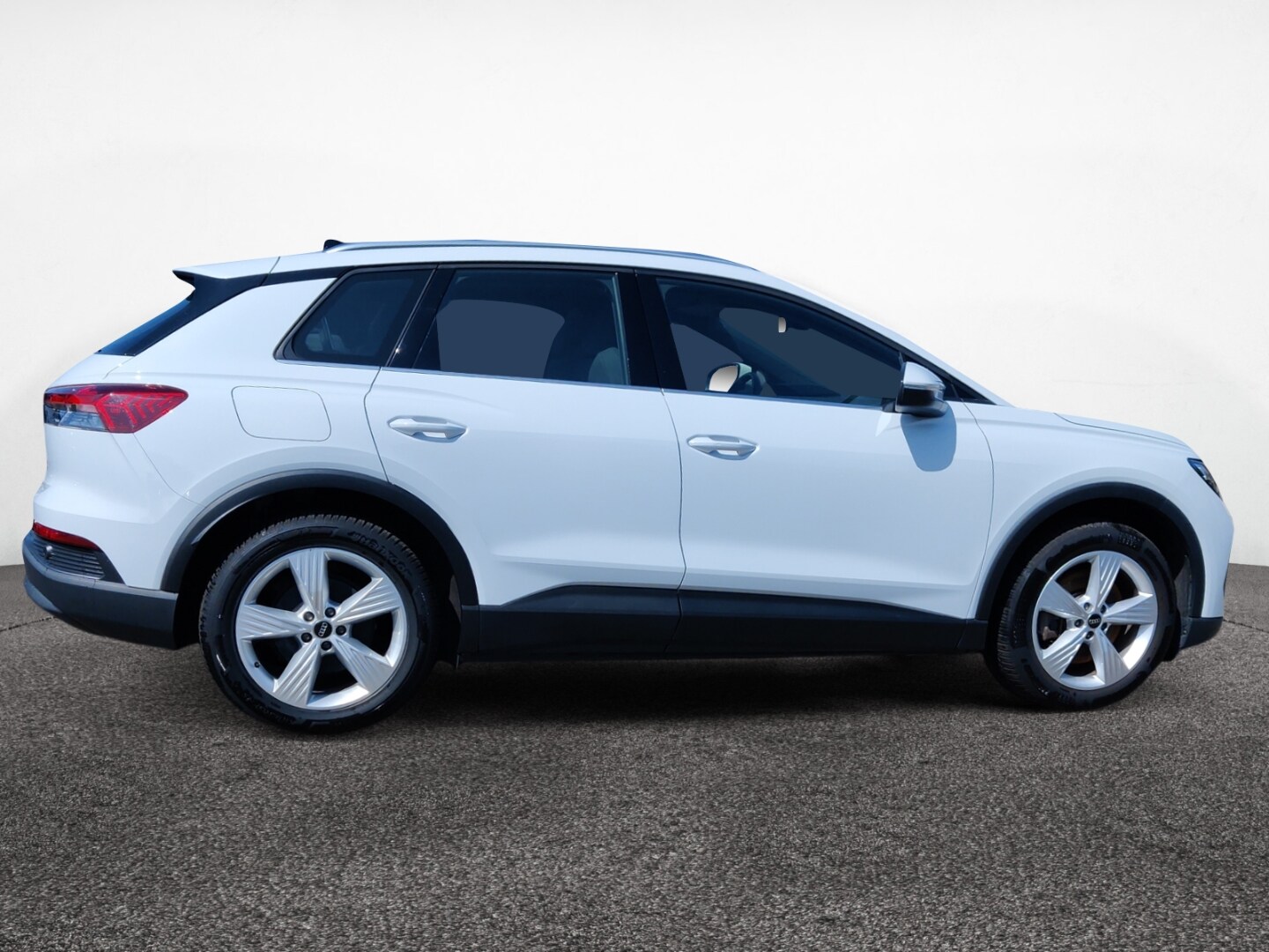 Image about Audi Q4 e-tron 40 e-tron