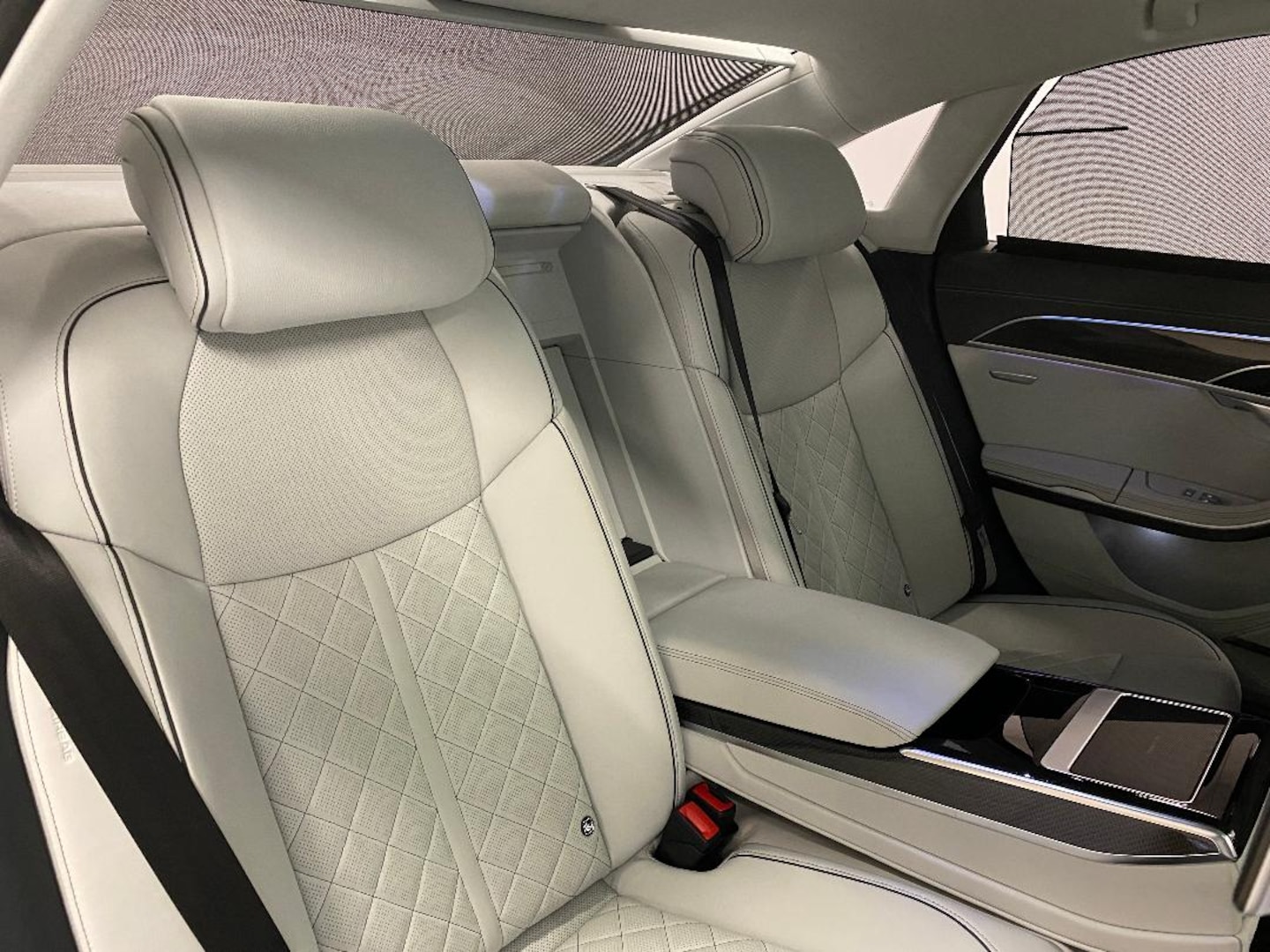 Bild über Audi S8 TFSI quattro tiptronic - für weitere Informationen kontaktieren Sie den Audi Partner