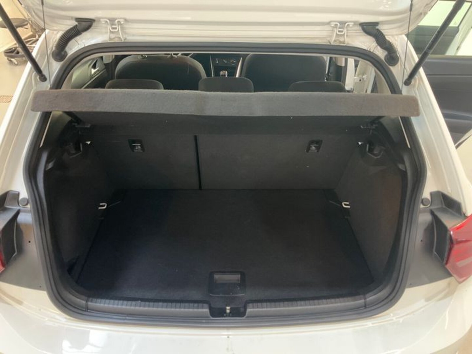 Volkswagen Polo – Bild 9