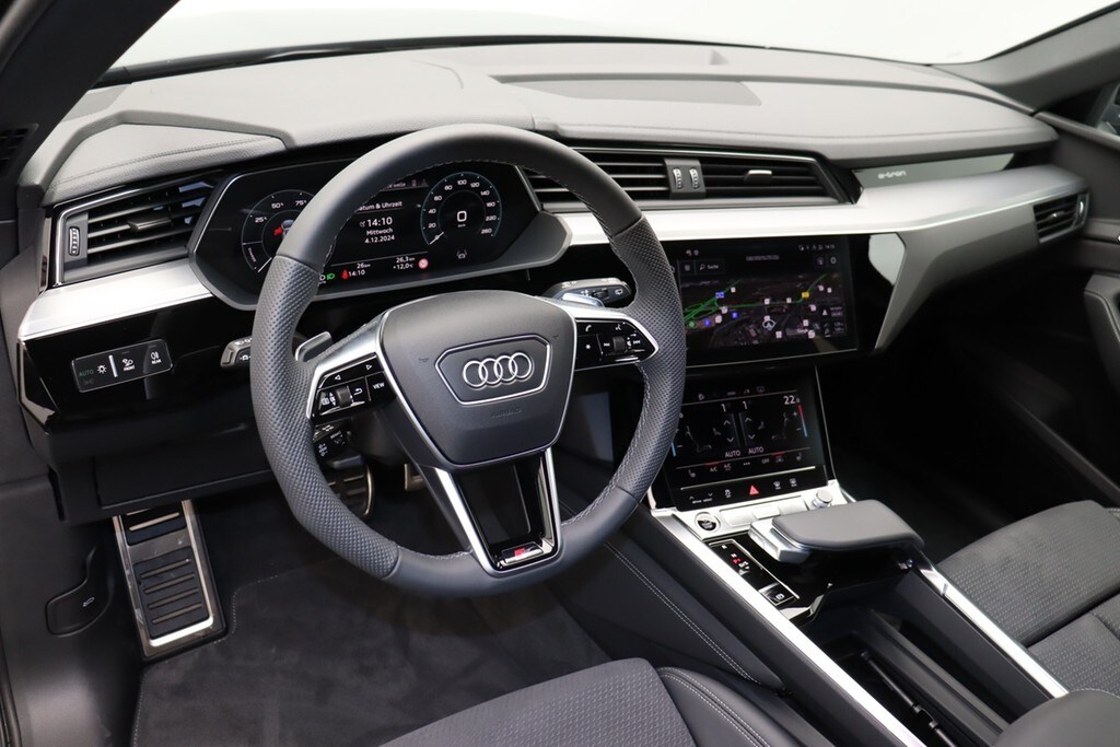 Image about Audi Q8 e-tron S line 55 e-tron quattro