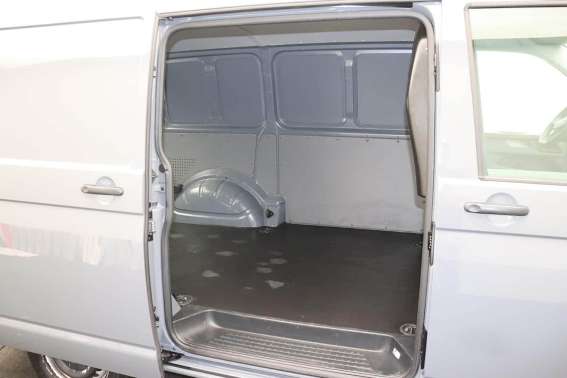 Volkswagen T6.1 Transporter Kasten kurzer Radstand