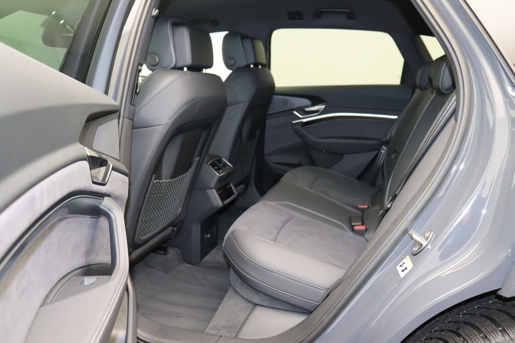Image about Audi Q8 e-tron S line 55 e-tron quattro