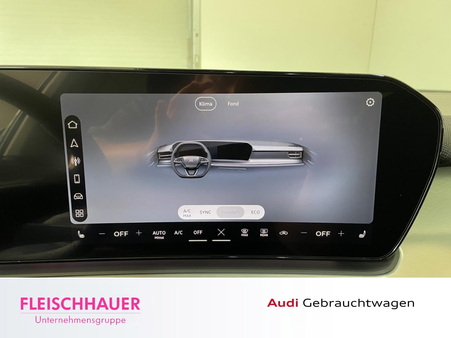 Bild über Audi Q3 SUV TFSI 110 kW S tronic - für weitere Informationen kontaktieren Sie den Audi Partner
