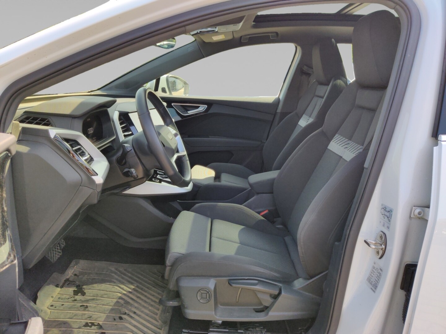 Image about Audi Q4 e-tron 40 e-tron