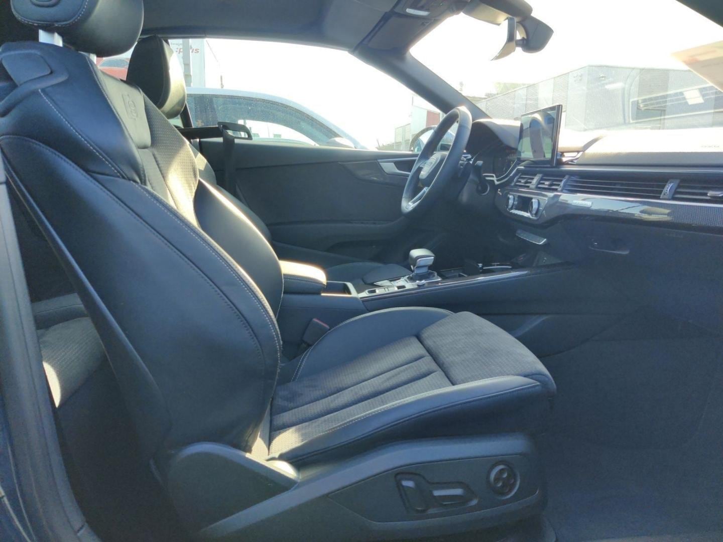 Bild über Audi S5 Cabriolet TFSI quattro tiptronic - für weitere Informationen kontaktieren Sie den Audi Partner