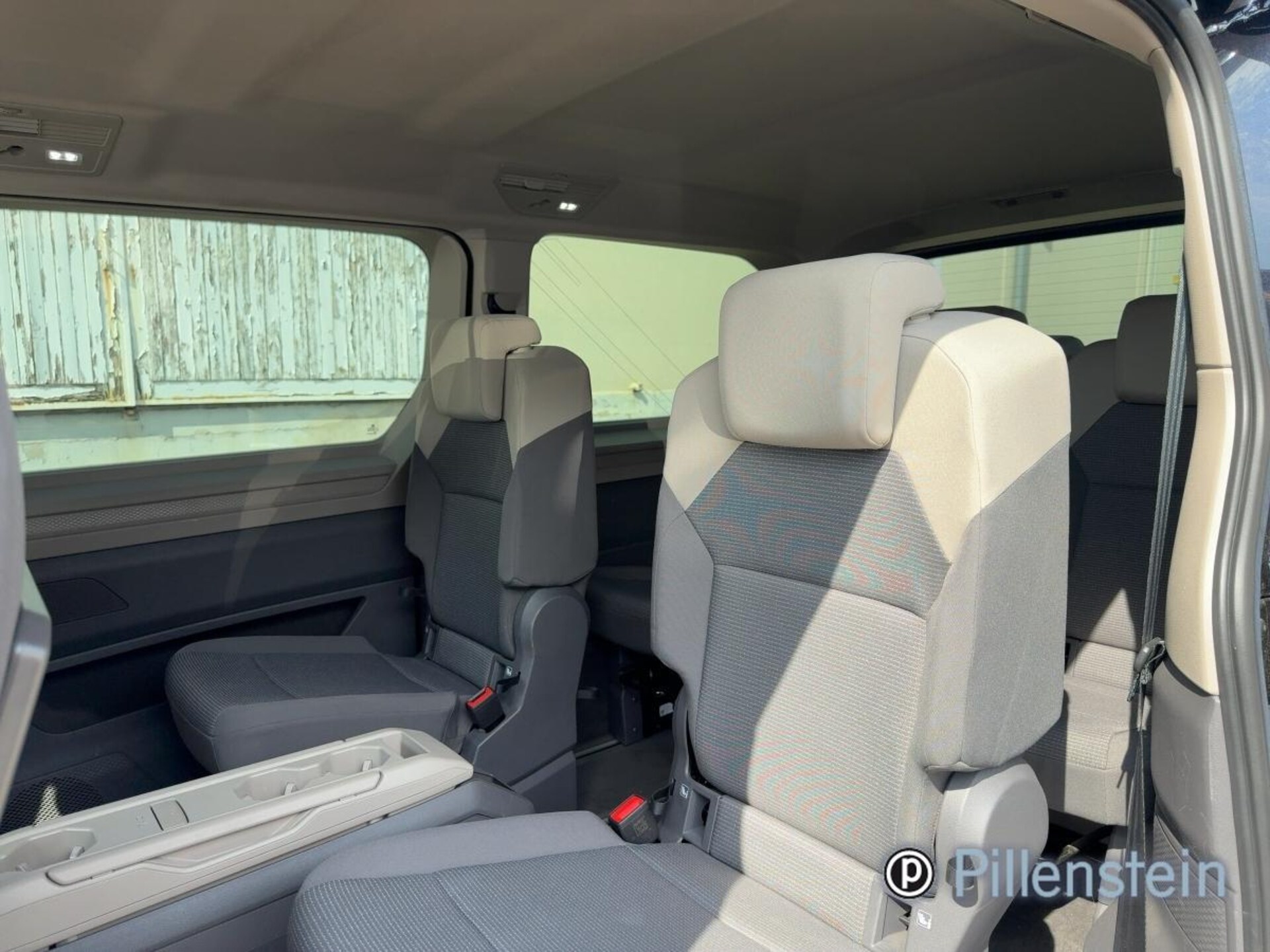 Volkswagen Multivan Langversion Basis-Modell