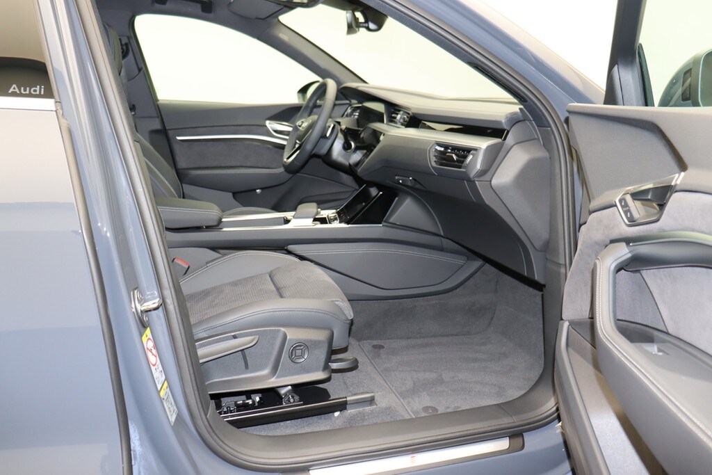 Image about Audi Q8 e-tron S line 55 e-tron quattro