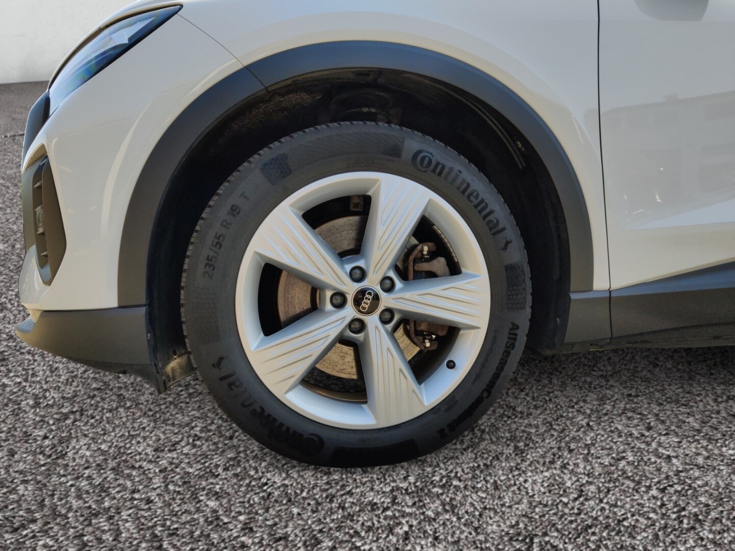 Image about Audi Q4 e-tron 40 e-tron