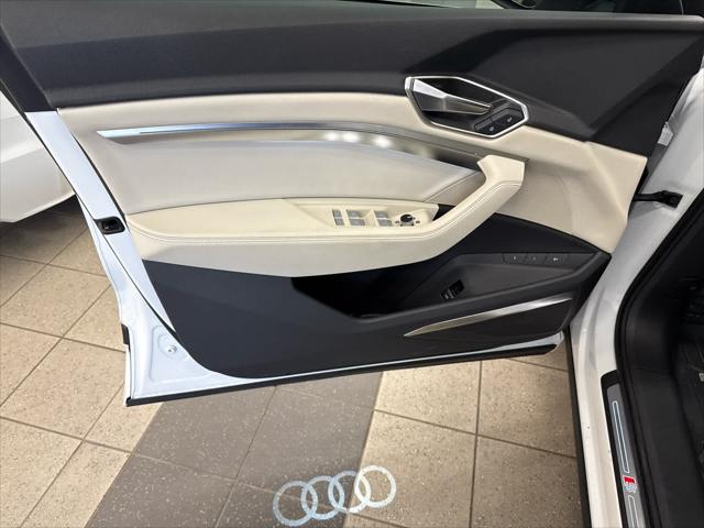 2024 AUDI Q8 - Image 13