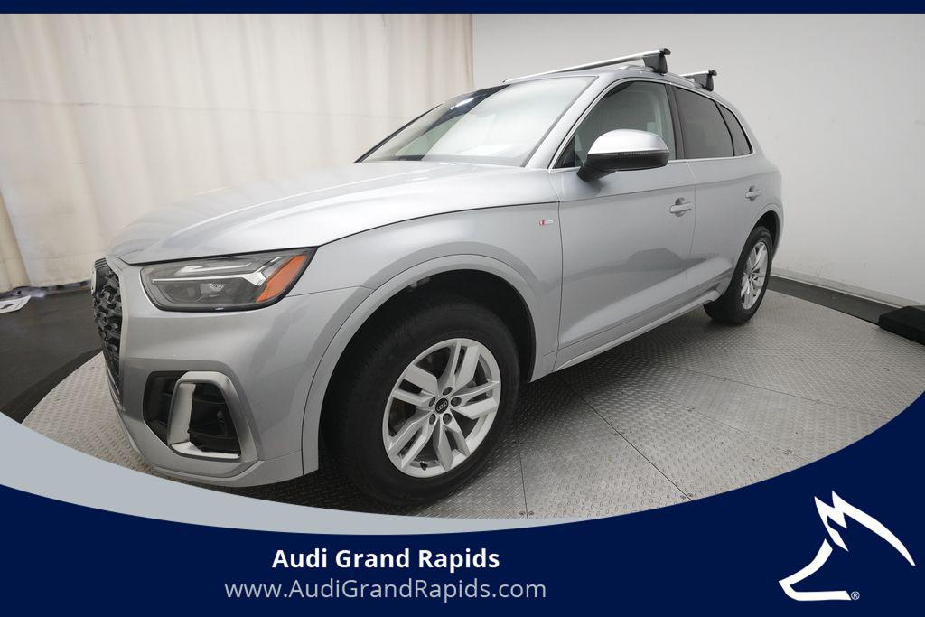 2023 Audi Q5 45 Premium's photo