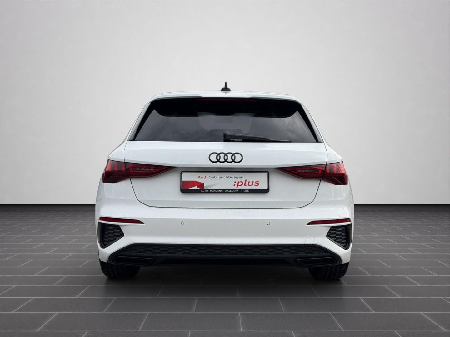 Bild über Audi A3 Sportback S line 35 TFSI S tronic - für weitere Informationen kontaktieren Sie den Audi Partner