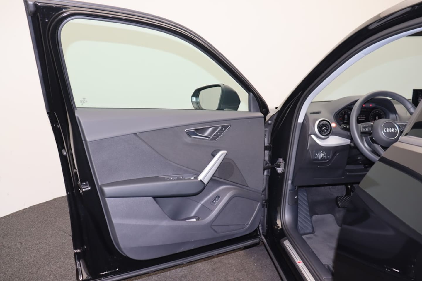 Bild über Audi Q2 S line 35 TFSI 110(150) kW(PS) S tronic - für weitere Informationen kontaktieren Sie den Audi Partner