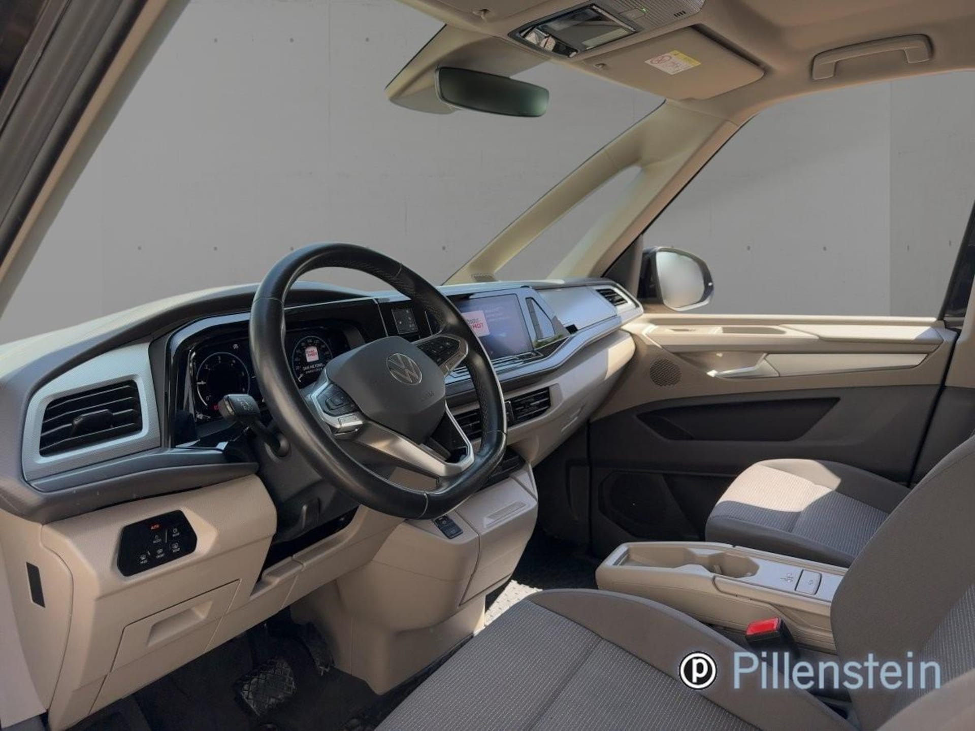 Volkswagen Multivan Langversion Basis-Modell
