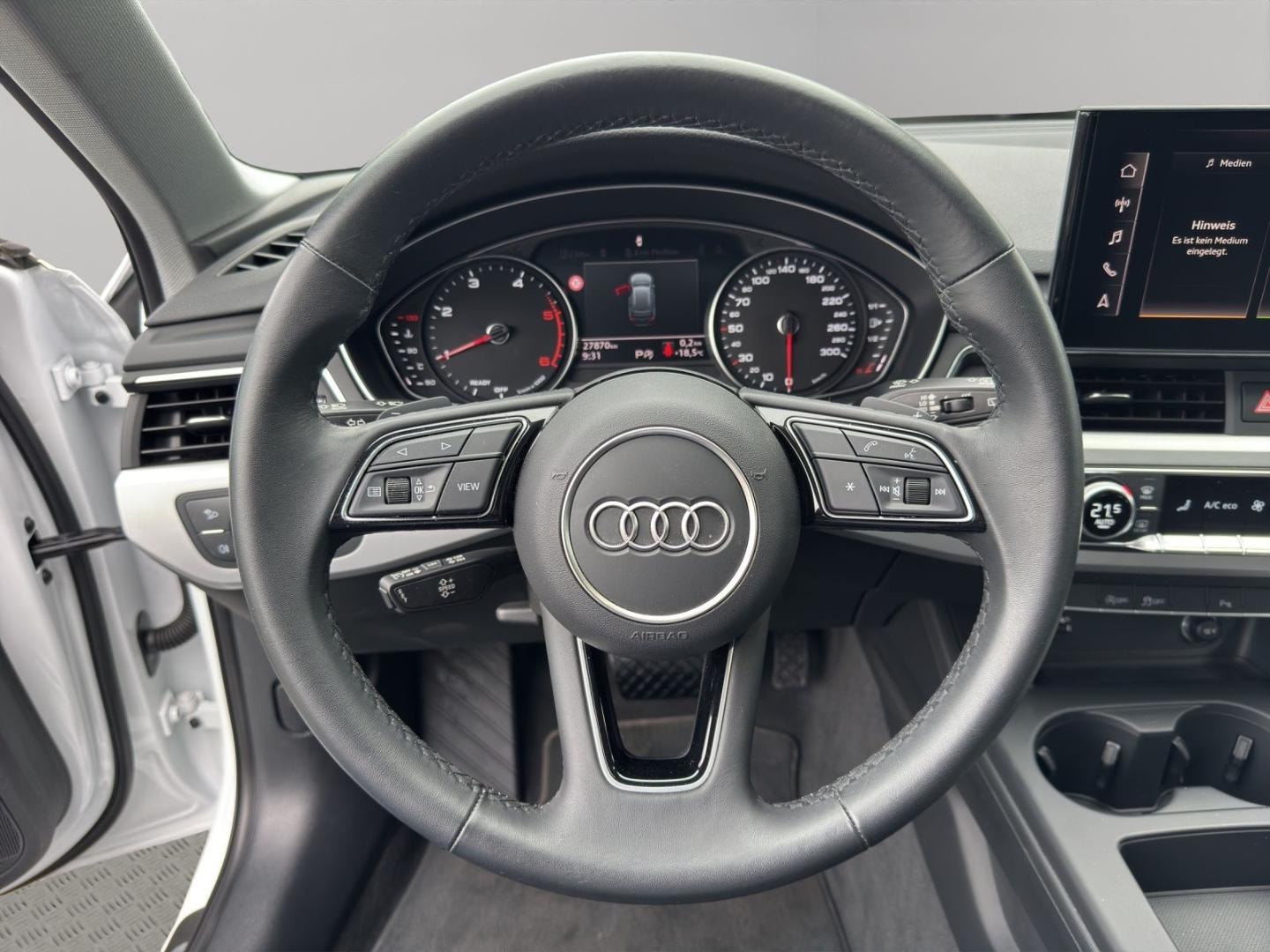 Bild über Audi A4 Avant 30 TDI S tronic - für weitere Informationen kontaktieren Sie den Audi Partner