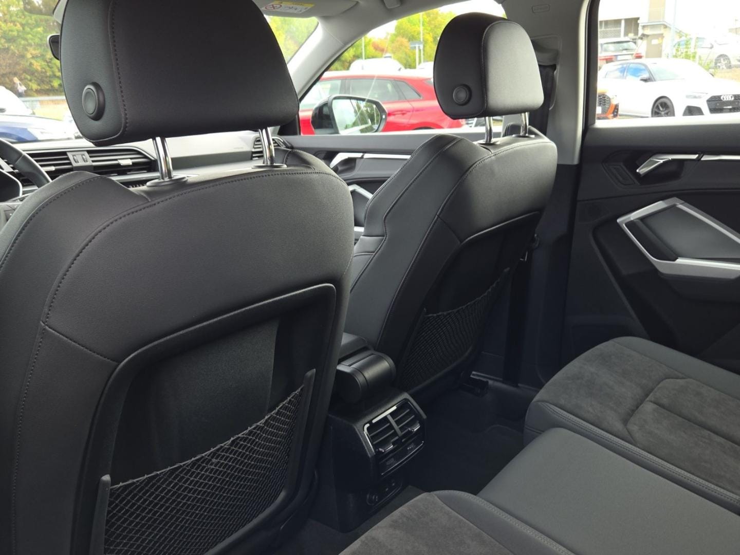 Bild über Audi Q3 Sportback 35 TFSI S tronic - für weitere Informationen kontaktieren Sie den Audi Partner