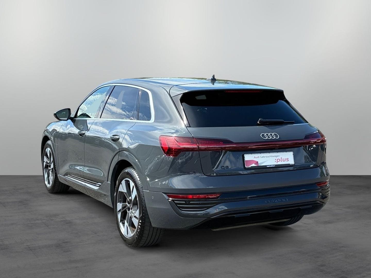 Bild über Audi Q8 e-tron advanced 50 e-tron quattro - für weitere Informationen kontaktieren Sie den Audi Partner