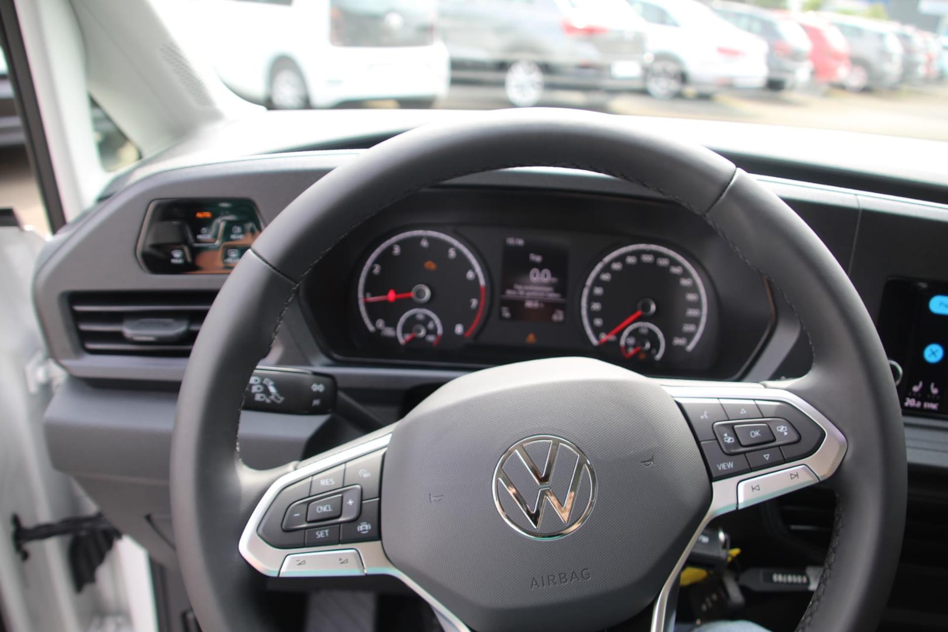Volkswagen Caddy Maxi Basis-Modell