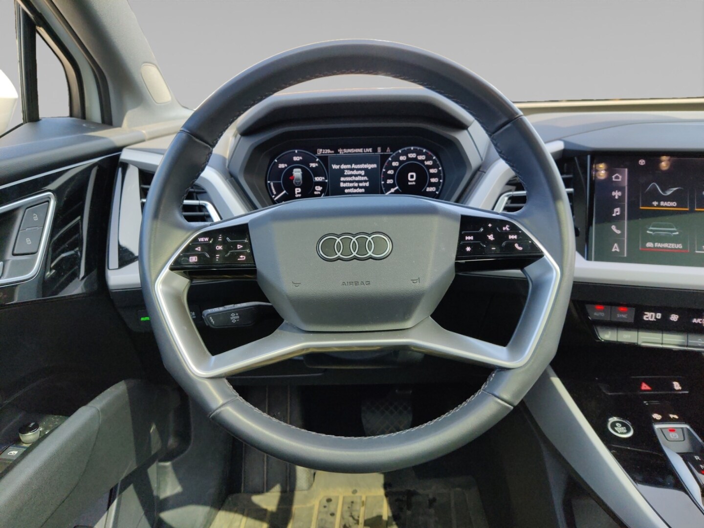 Image about Audi Q4 e-tron 40 e-tron