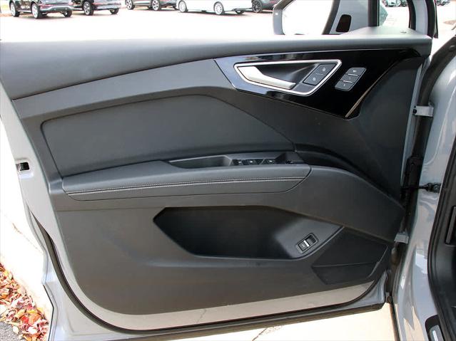 2022 AUDI Q4 - Image 34