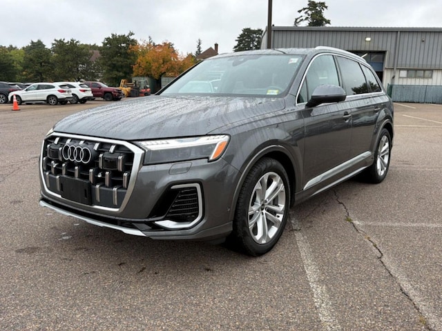 Photo of 2025 Audi Q7