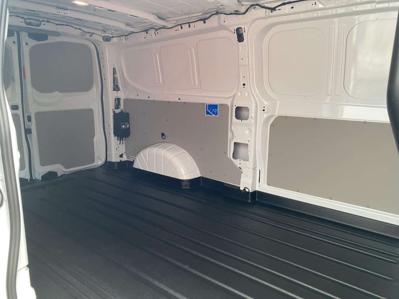 Volkswagen Transporter Kasten langer Radstand – Bild 14