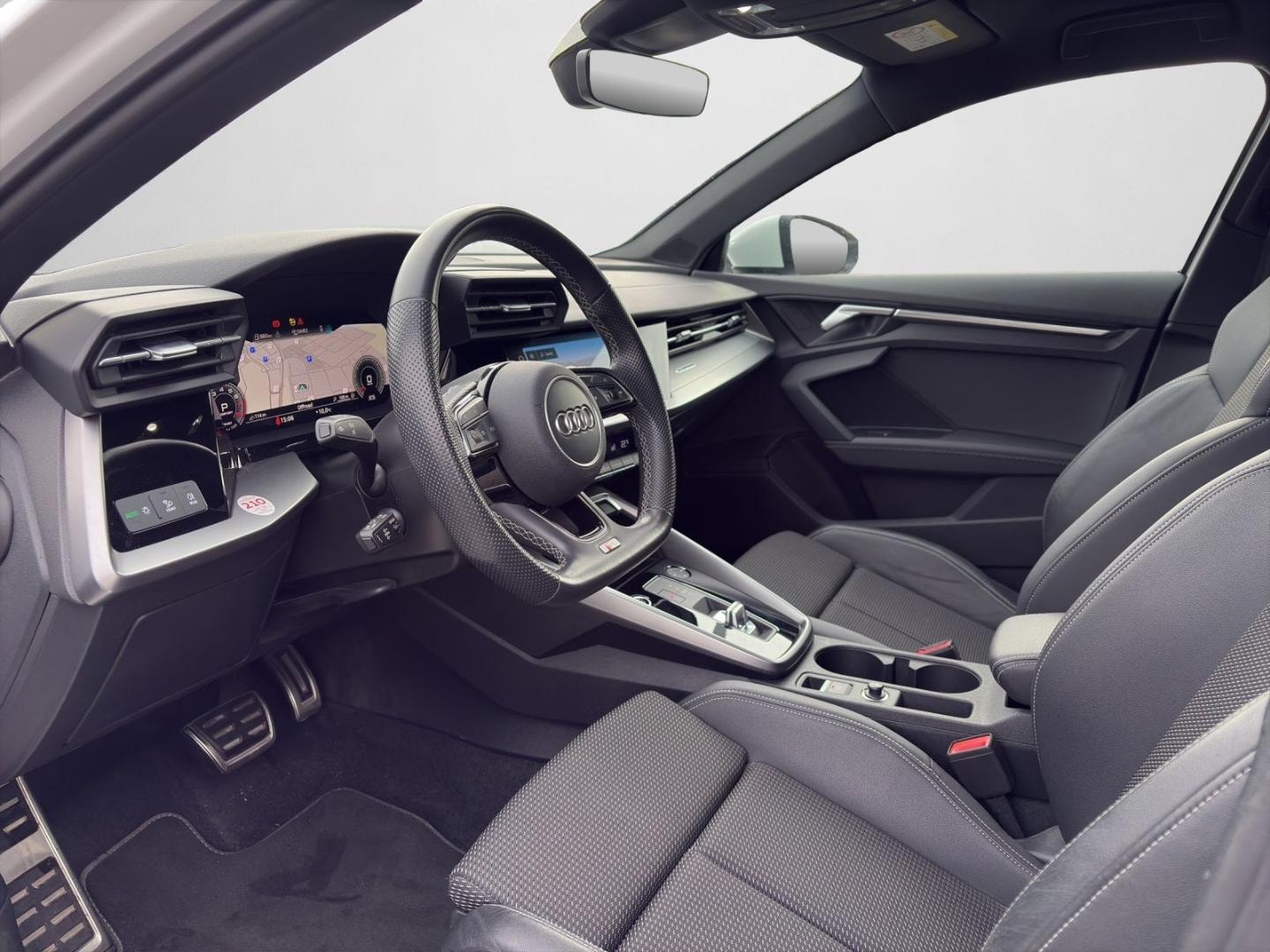 Bild über Audi A3 Sportback S line 35 TFSI S tronic - für weitere Informationen kontaktieren Sie den Audi Partner