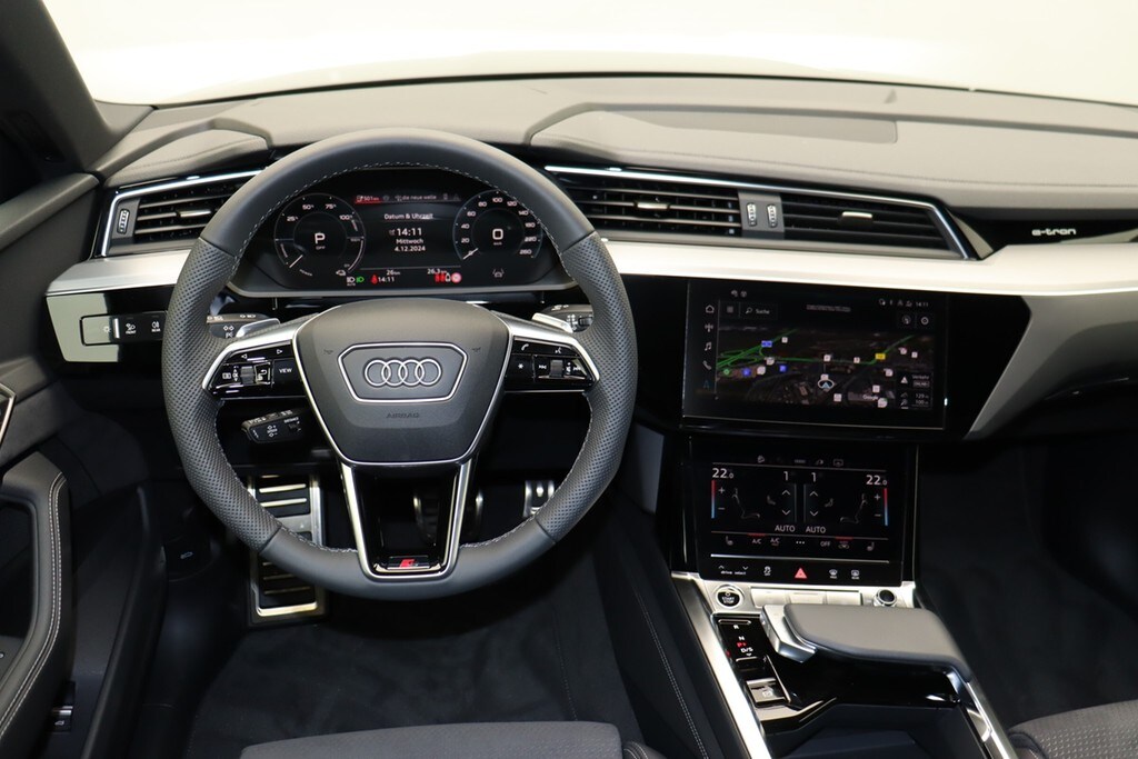 Image about Audi Q8 e-tron S line 55 e-tron quattro