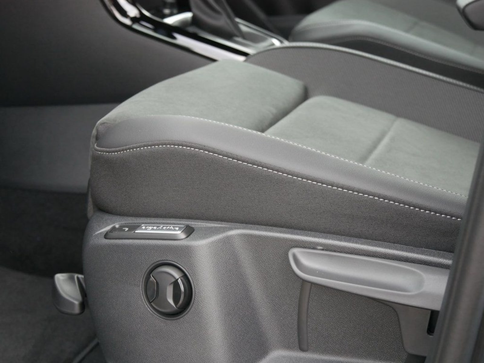 Volkswagen T-Roc – Bild 11