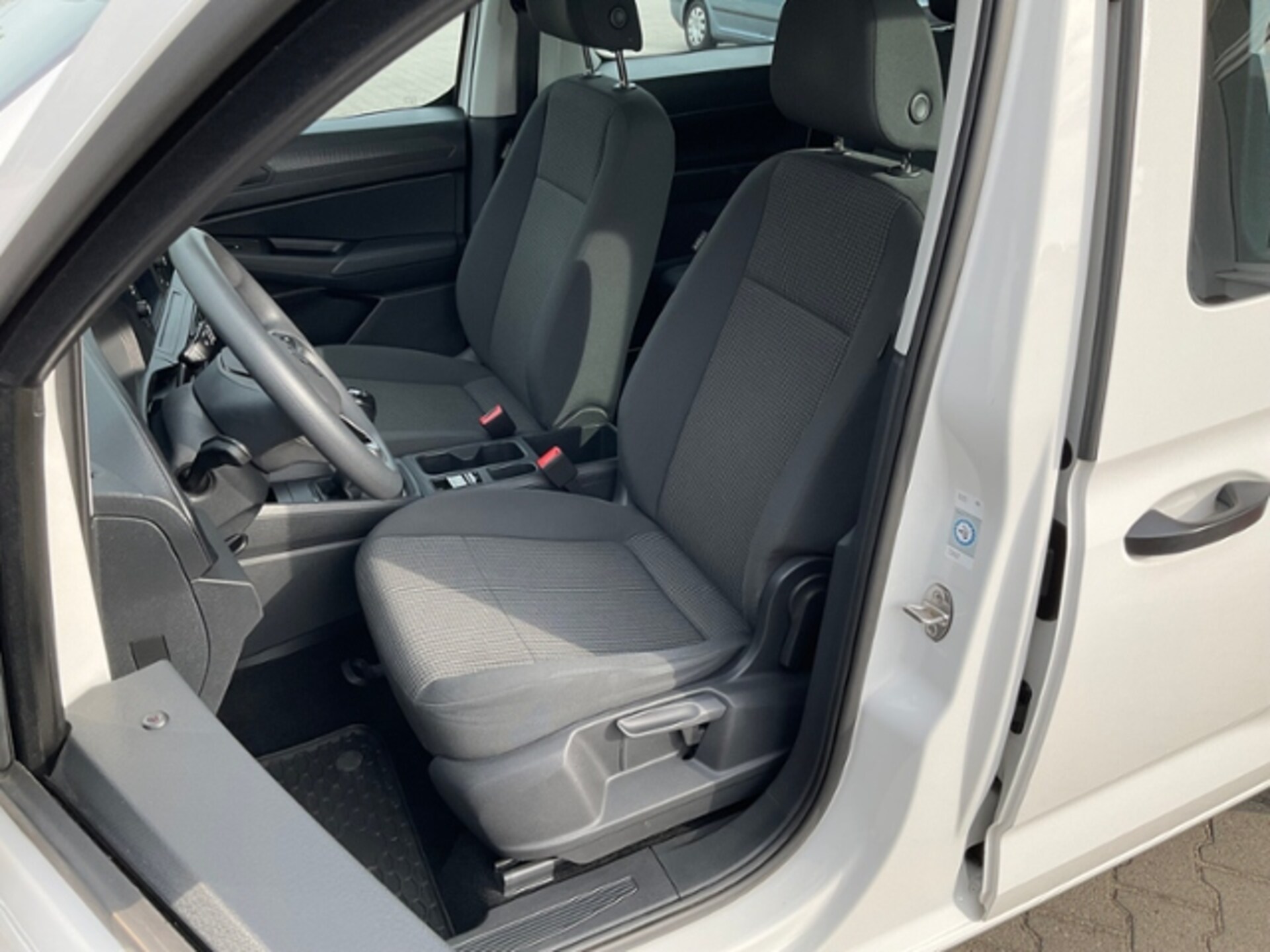 Volkswagen Caddy Kombi Basis-Modell