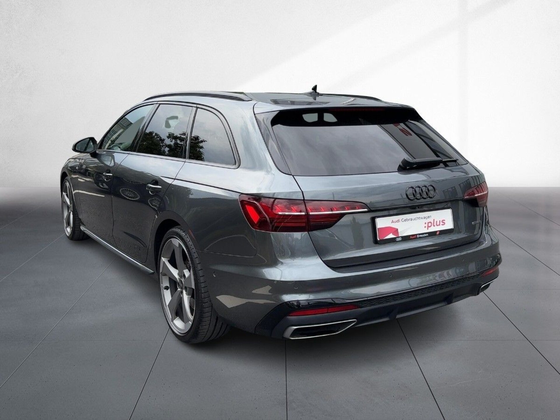 Audi A4 Avant S line