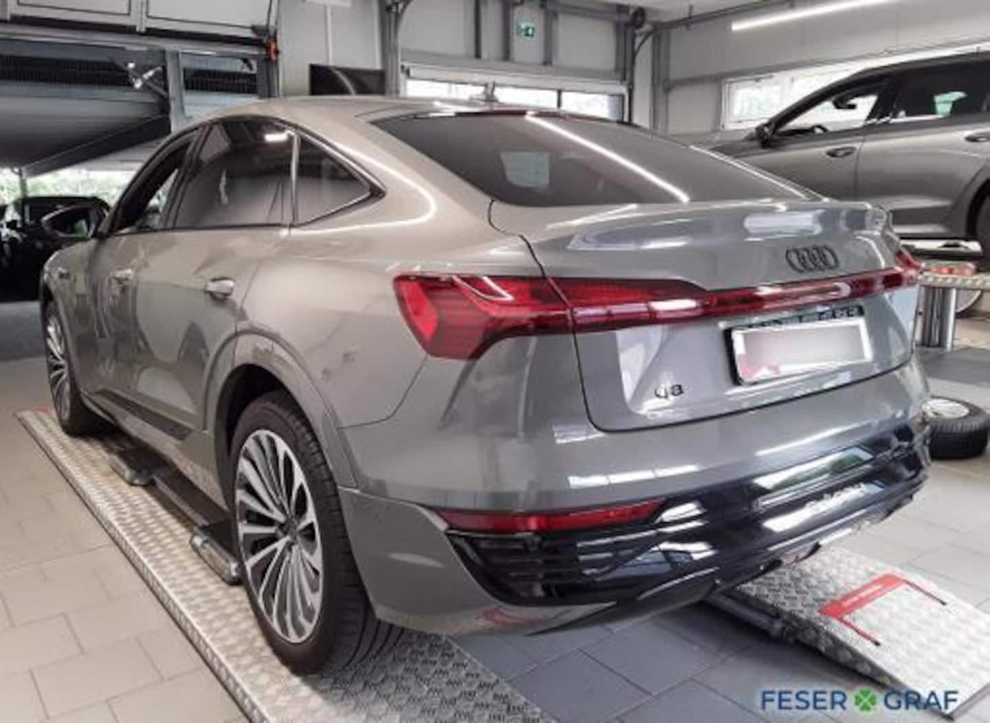 Bild über Audi Q8 Sportback e-tron advanced 50 e-tron quattro - für weitere Informationen kontaktieren Sie den Audi Partner