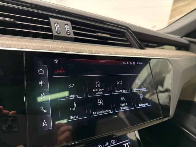 2024 AUDI Q8 - Image 18