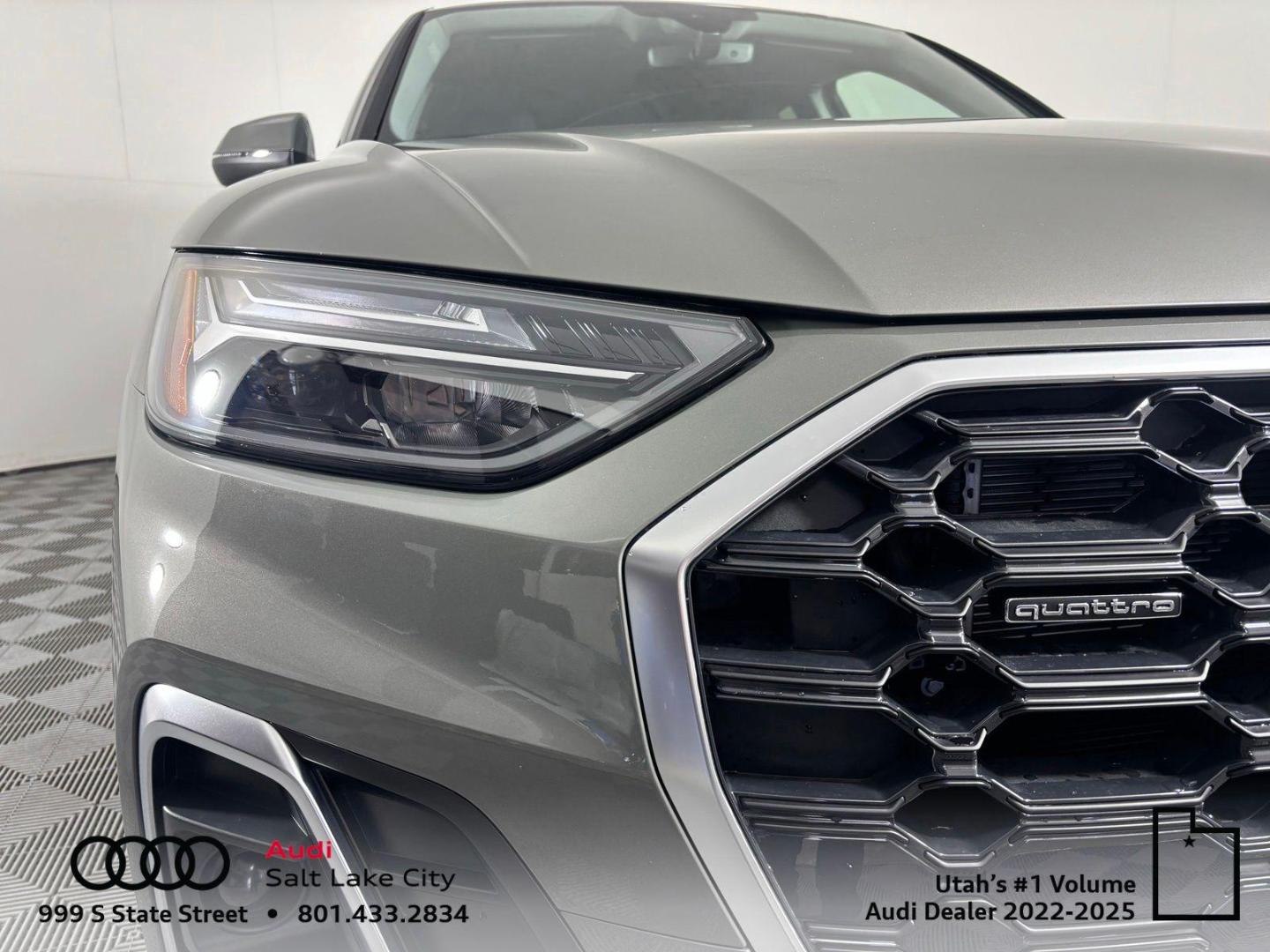 2025 Audi Q5 55 e Premium Plus's photo