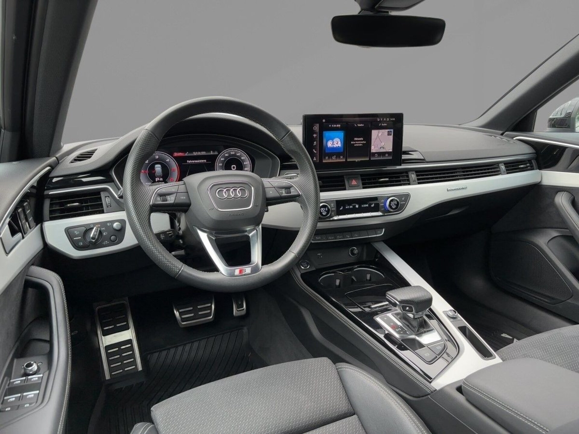 Audi A4 Avant S line