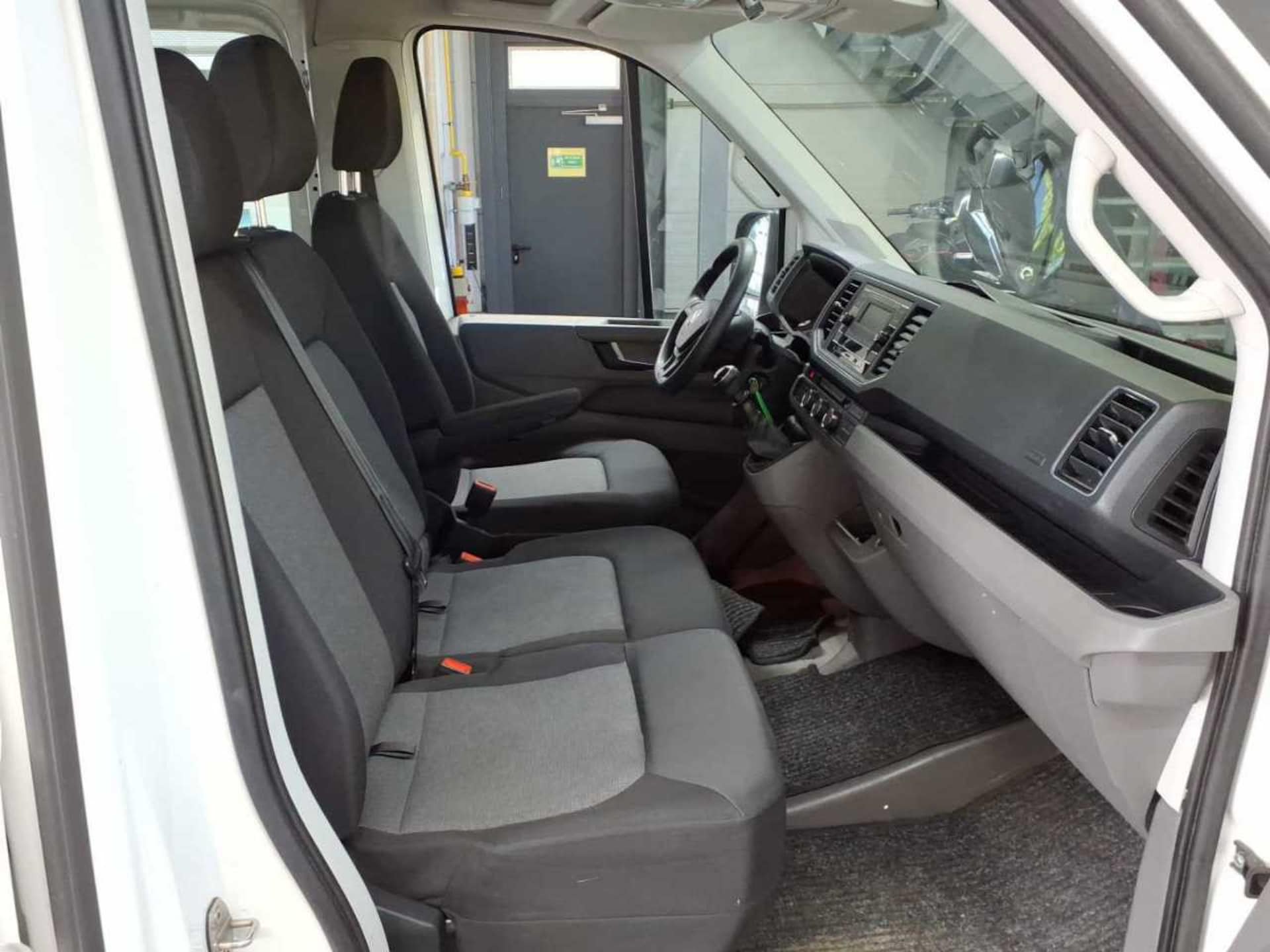 Volkswagen Crafter Kasten mittlerer Radstand