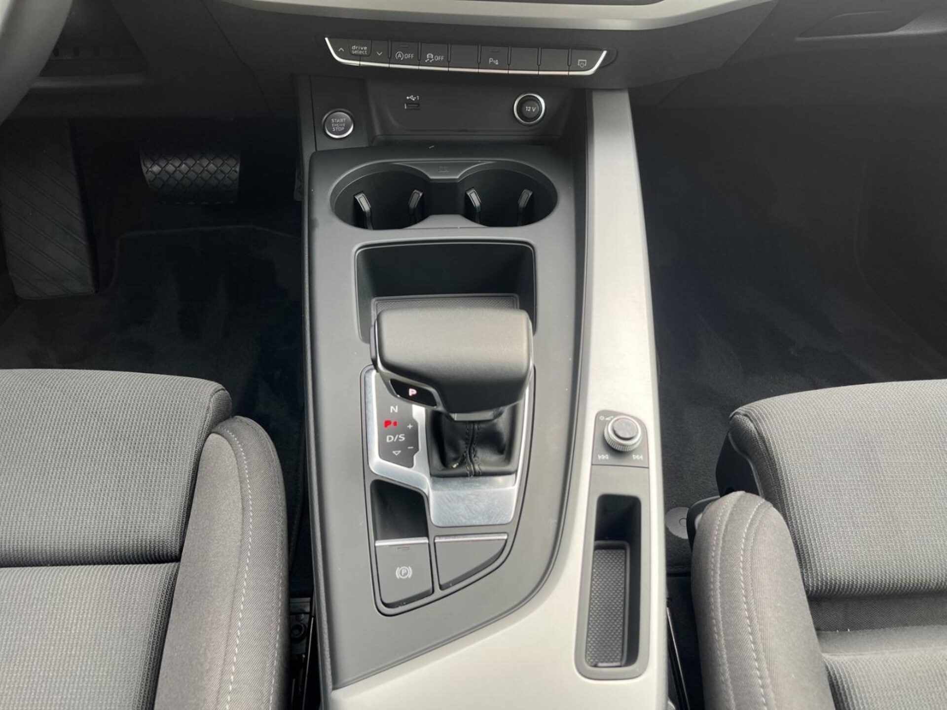 Audi A4 Avant S line