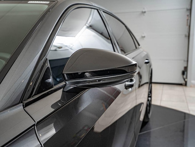 2022 Audi S8 Base - Photo 9