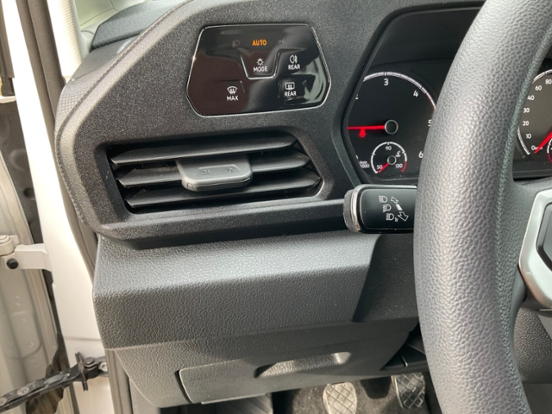 Volkswagen Caddy Kombi Basis-Modell