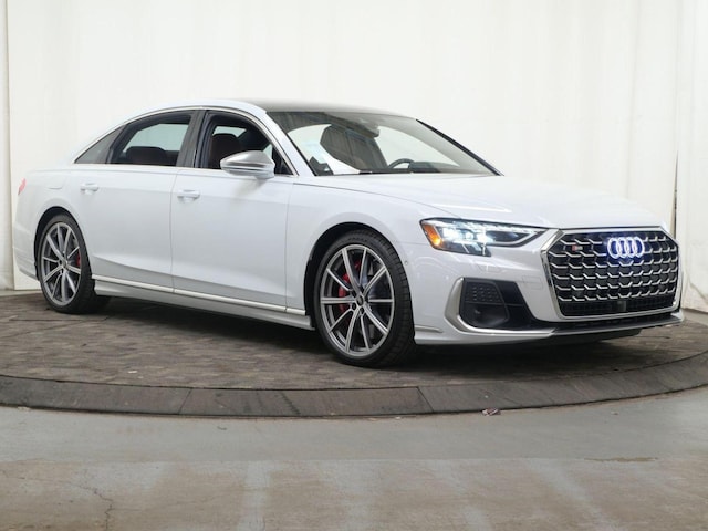2025 Audi S8 Base - Photo 8