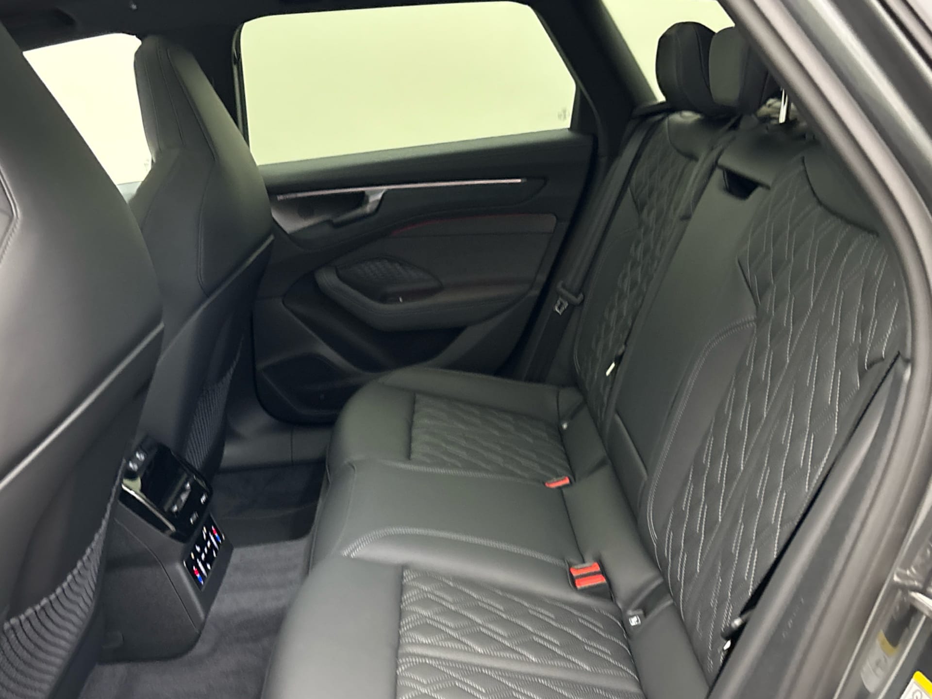 Audi A6 Avant edition one