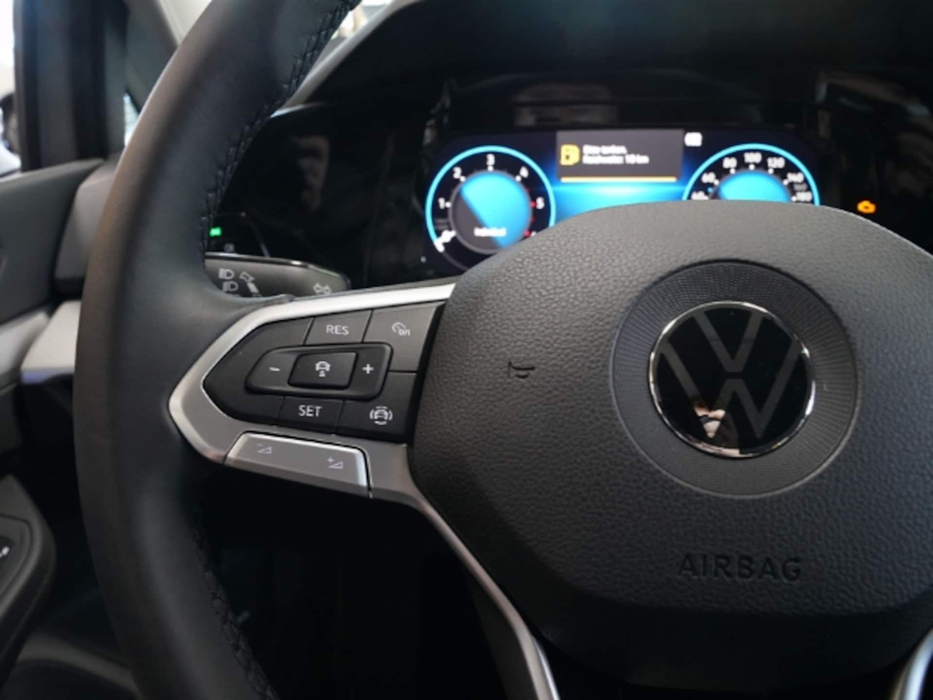 Volkswagen Golf Life