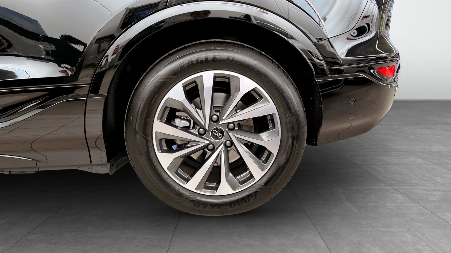Image about Audi Q6 SUV e-tron Q6 SUV e-tron performance Proline 225,00 kW