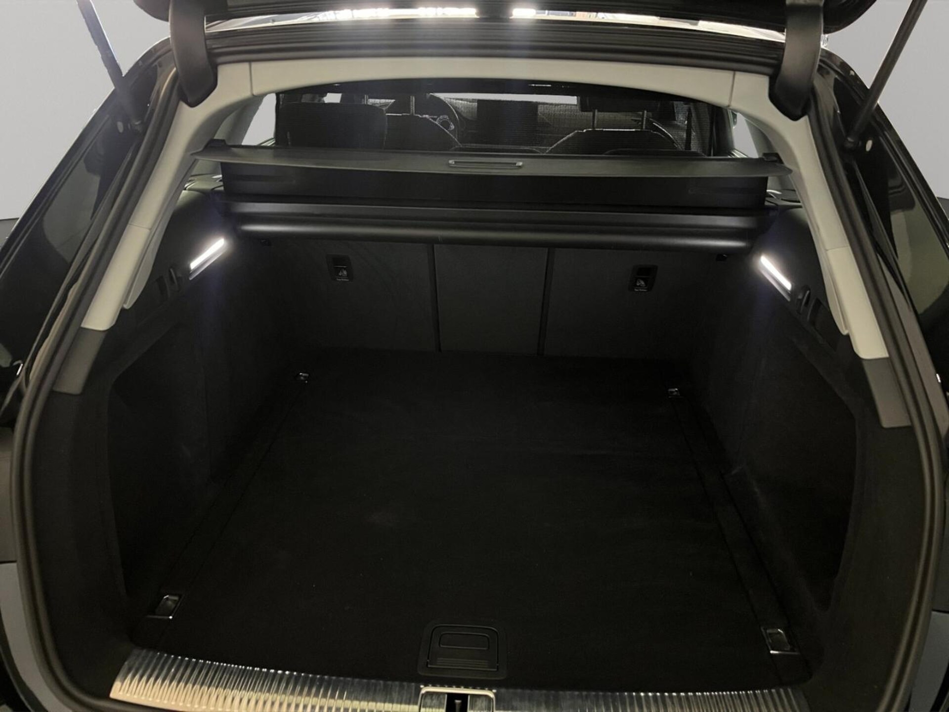 Audi A4 Avant S line