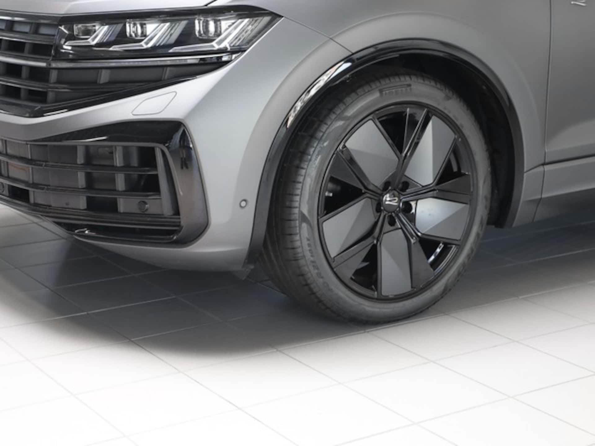 Volkswagen Touareg R