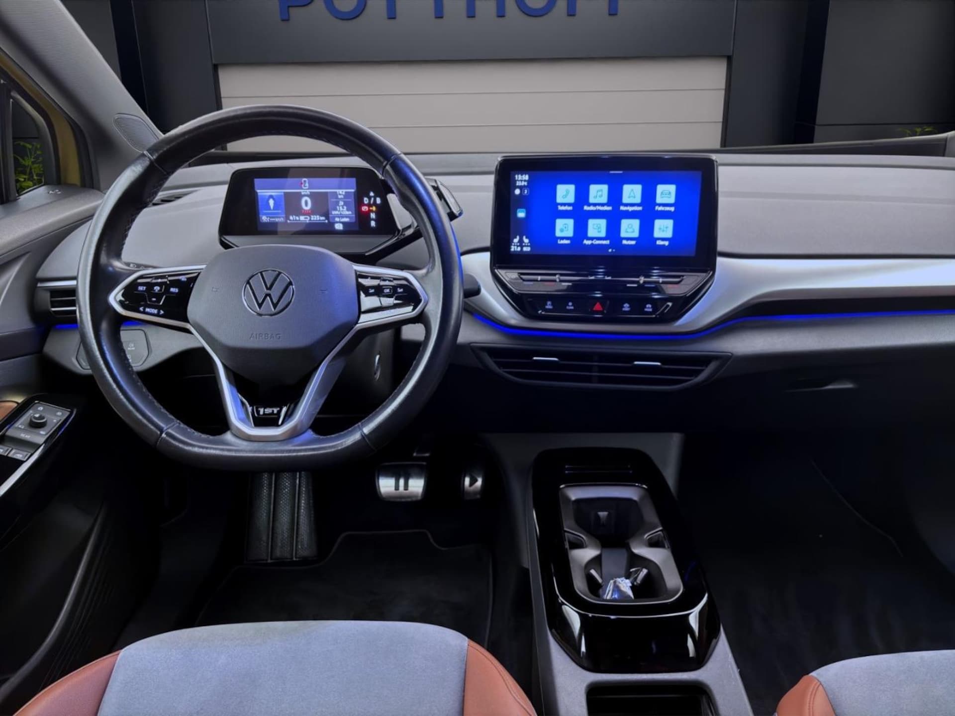 Volkswagen ID.4 1st