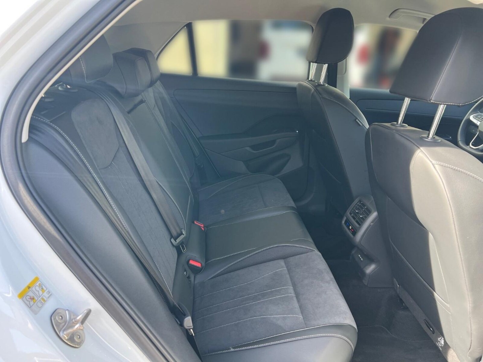 Volkswagen T-Roc – Bild 9