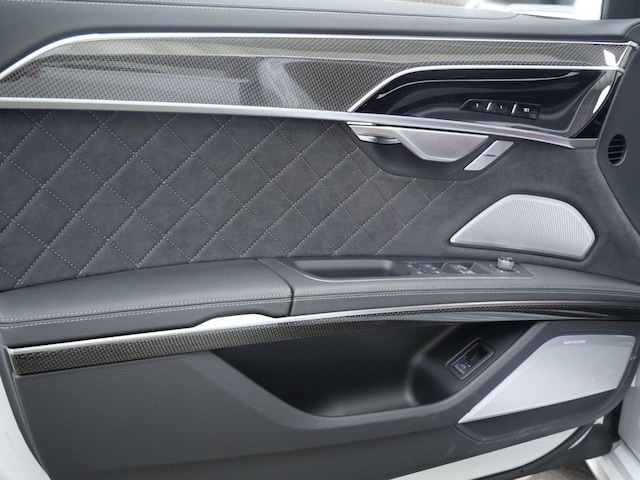 2025 Audi S8 Base - Photo 10